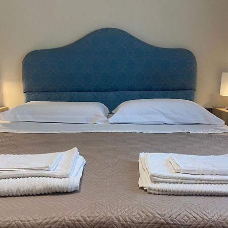 Casa Battisti Messina Guest House In Centro Citta, Ideale Per Famiglie O Gruppi מראה חיצוני תמונה