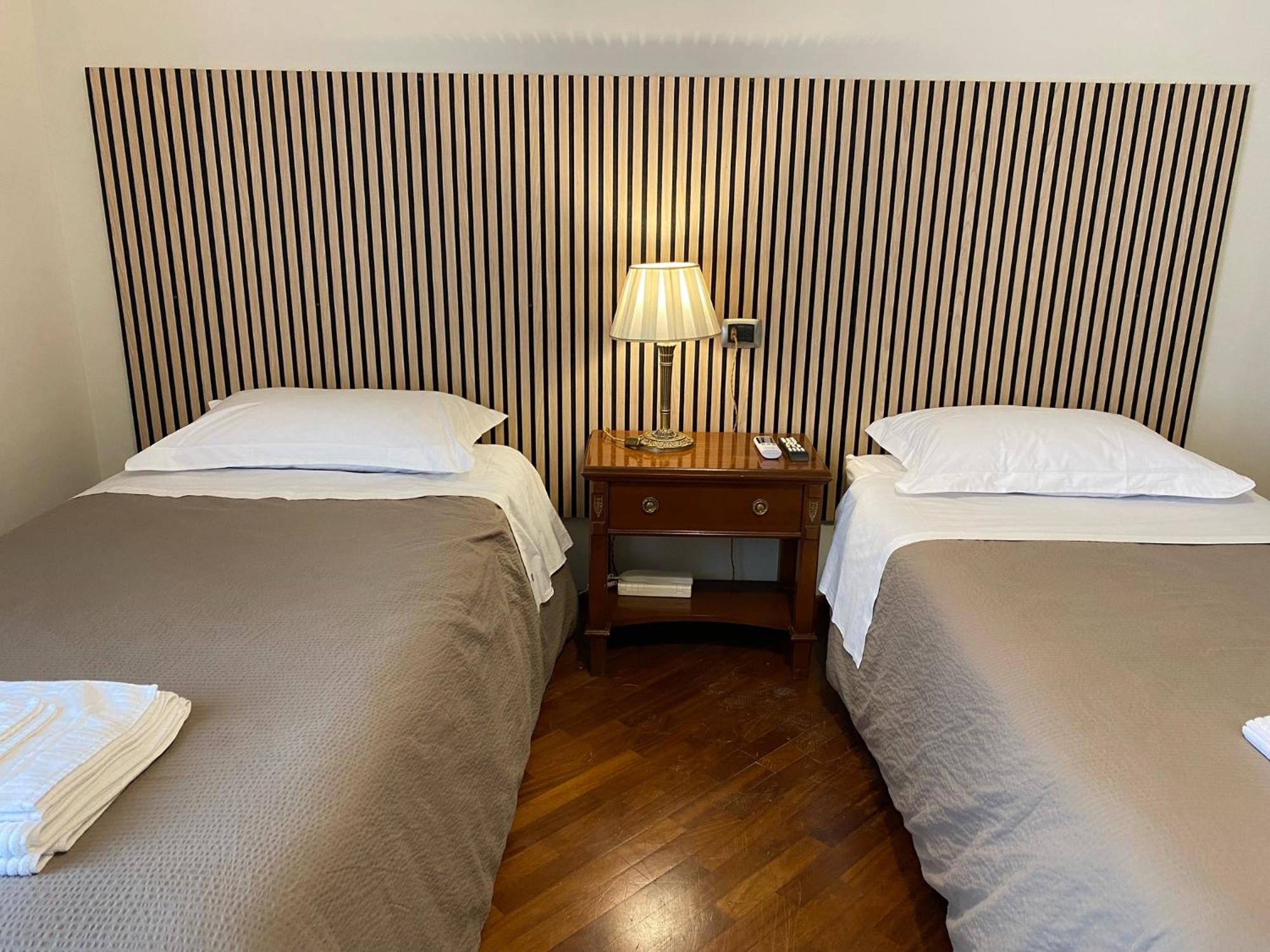 Casa Battisti Messina Guest House In Centro Citta, Ideale Per Famiglie O Gruppi מראה חיצוני תמונה