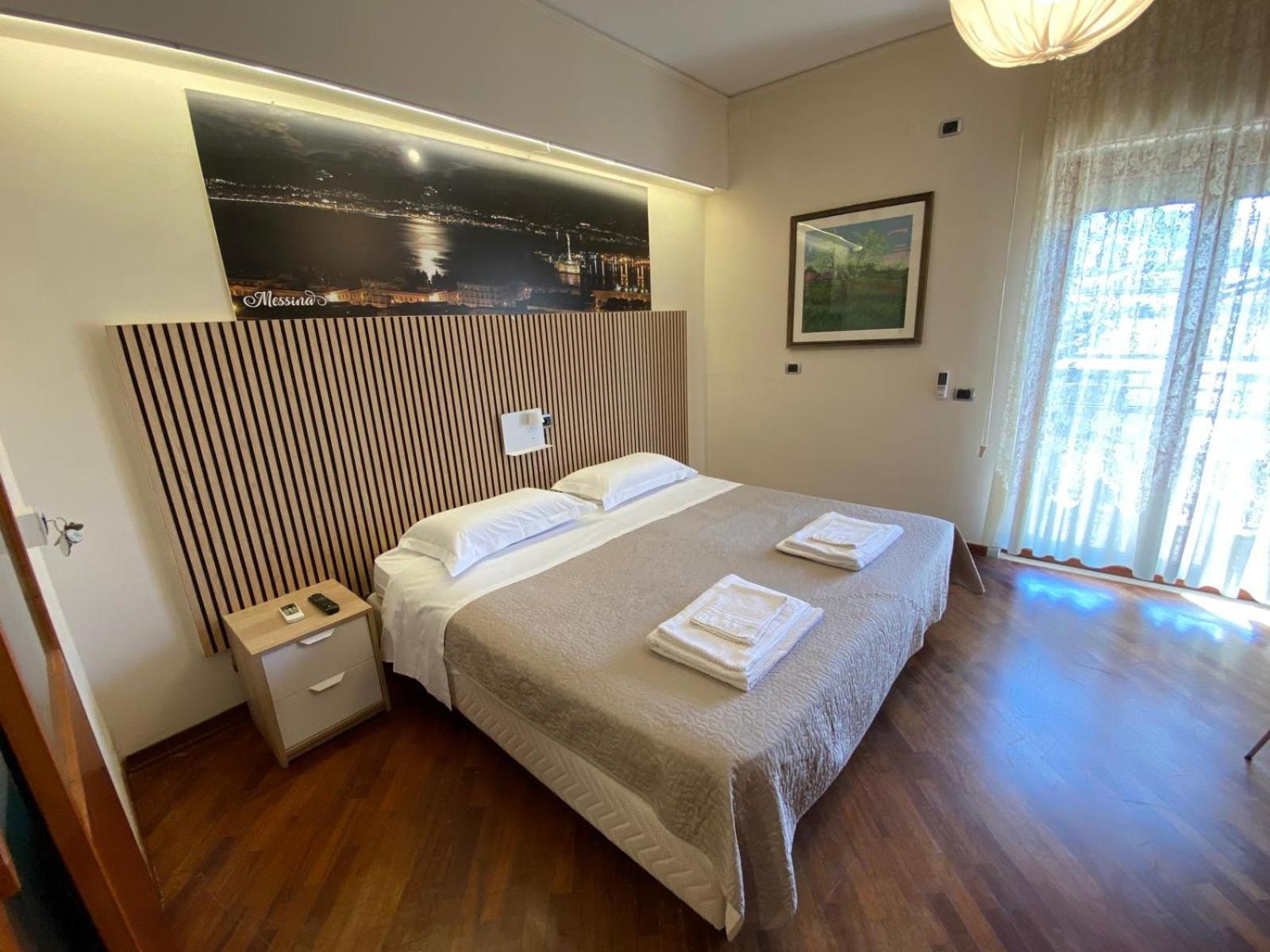 Casa Battisti Messina Guest House In Centro Citta, Ideale Per Famiglie O Gruppi מראה חיצוני תמונה