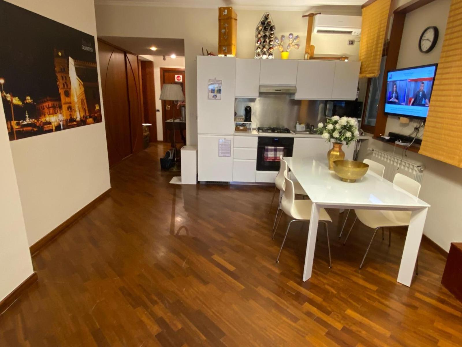 Casa Battisti Messina Guest House In Centro Citta, Ideale Per Famiglie O Gruppi מראה חיצוני תמונה